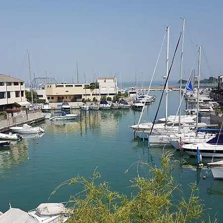 Apartment Isola Terramare *